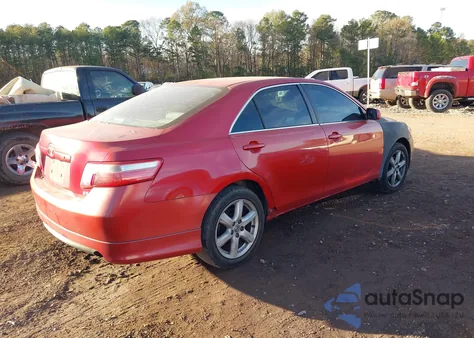 2007 Toyota Camry Se z USA, uszkodzony, nr VIN 4T1BE46K77U101657
